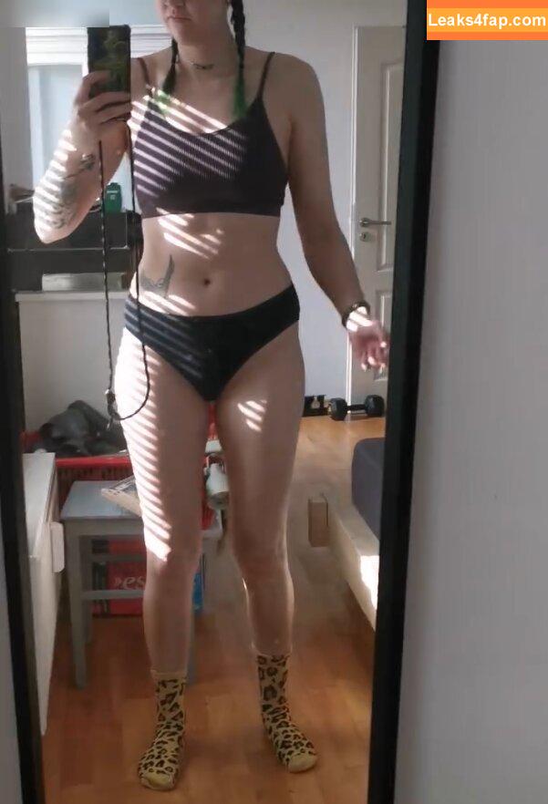 locolea / Loco_Lea leaked photo photo #0063