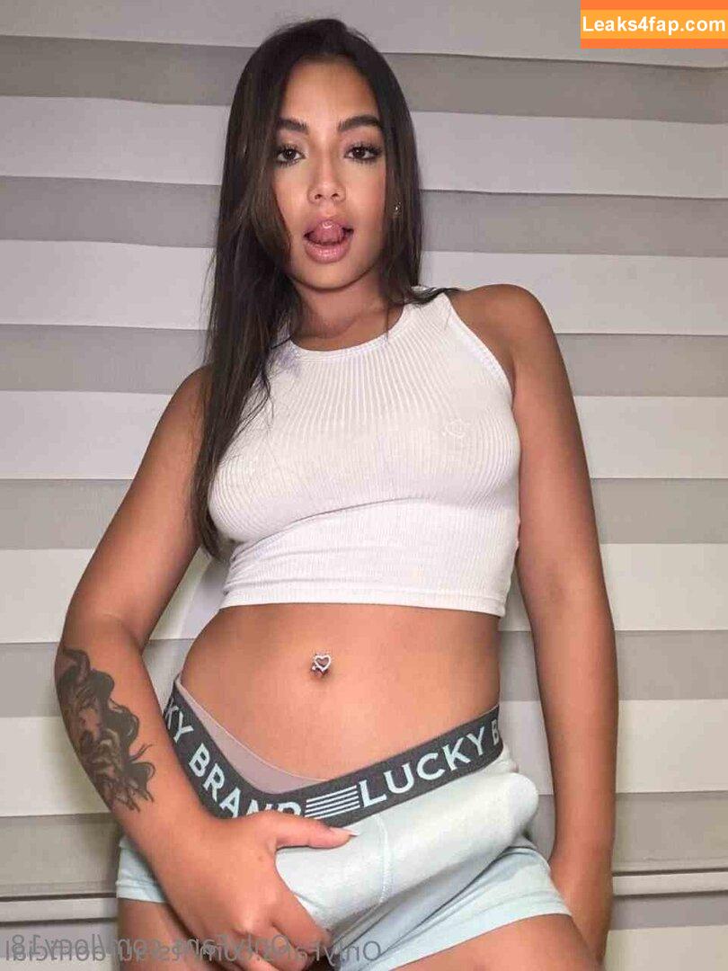locy18 / lucy_lust18 leaked photo photo #0002