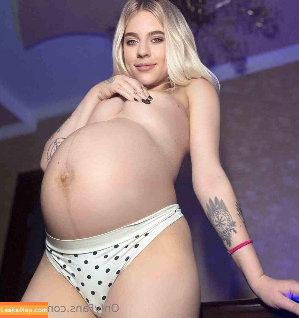 locy18 / lucy_lust18 leaked photo photo #0014