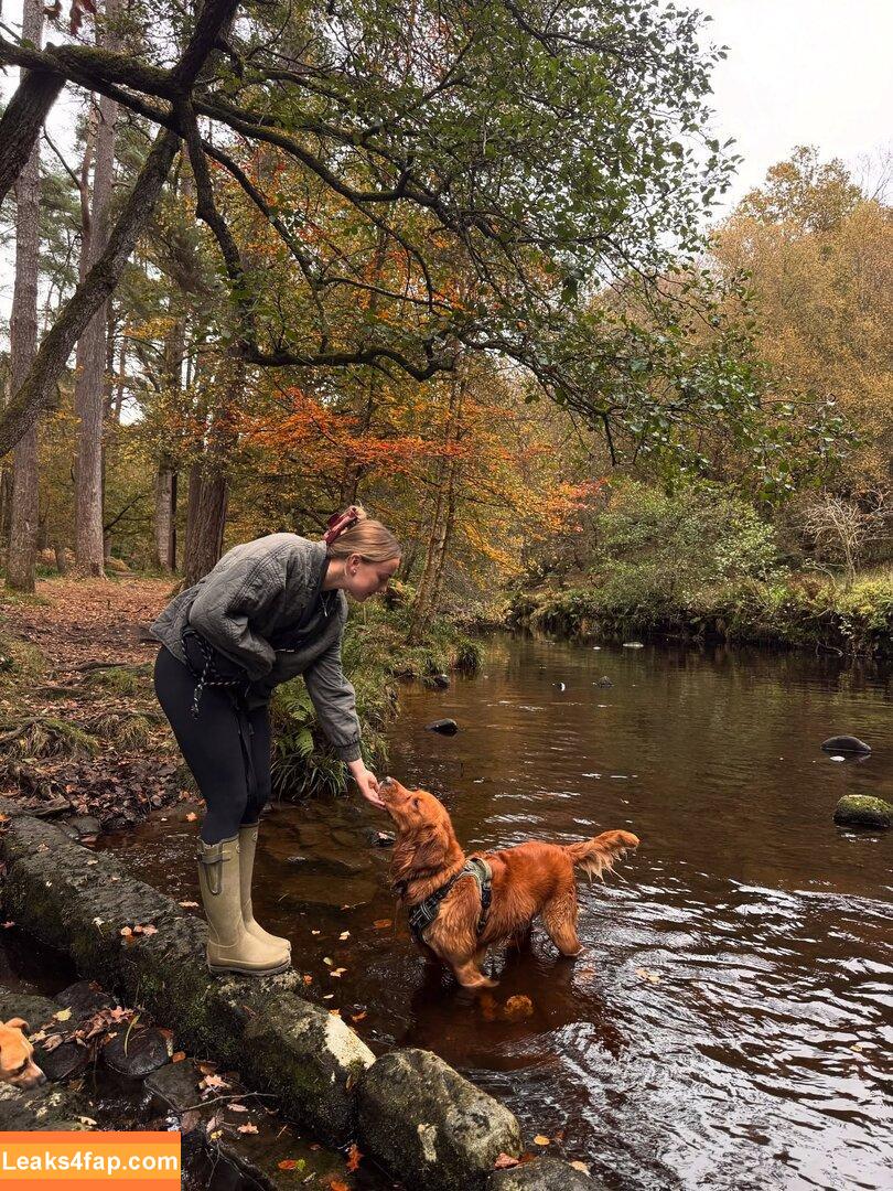 Lois Toulson / lois_mae / lois_toulson leaked photo photo #0046