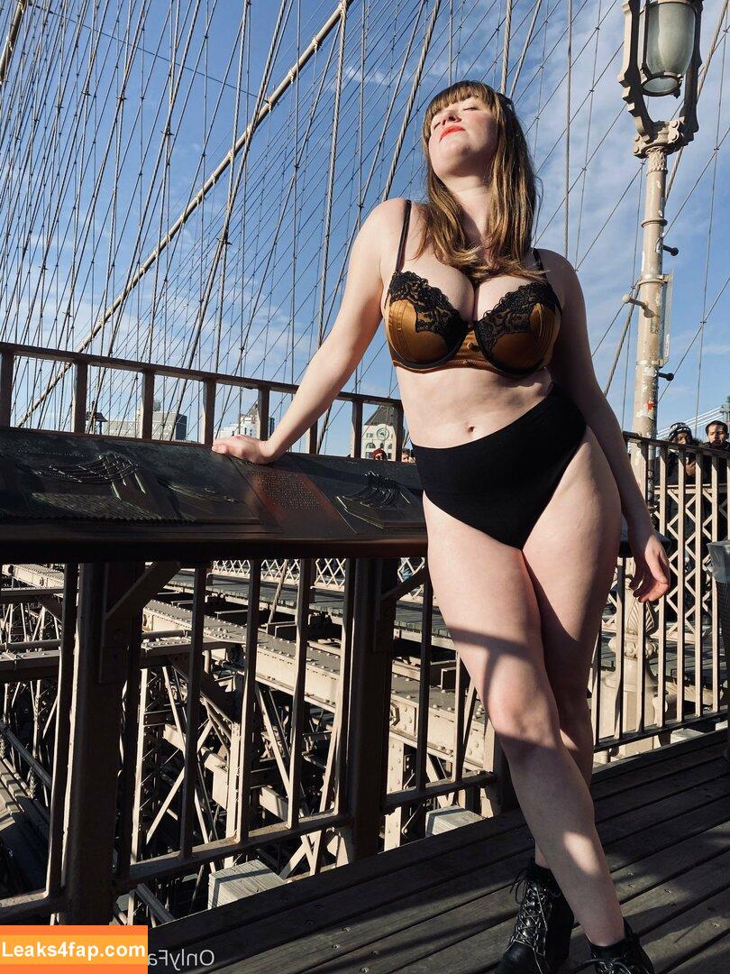 loisplz / lomeinnoodles19 leaked photo photo #0162