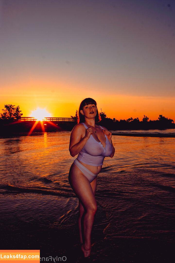 loisplz / lomeinnoodles19 leaked photo photo #0690