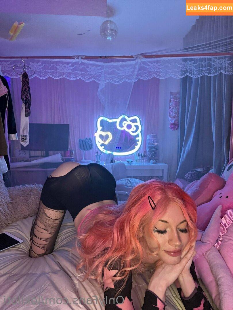 lokiloti /  leaked photo photo #0046