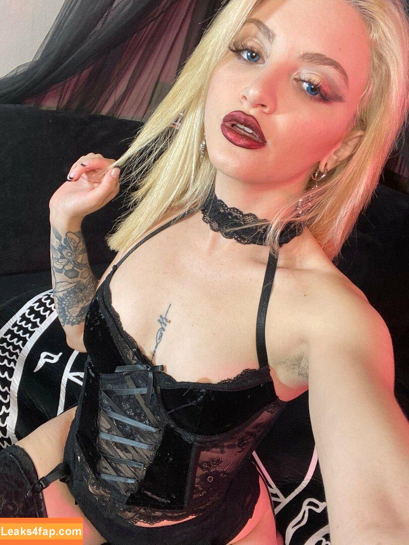 Lola Fae / dominalolafae / lolafae / lolafaexxx leaked photo photo #0041