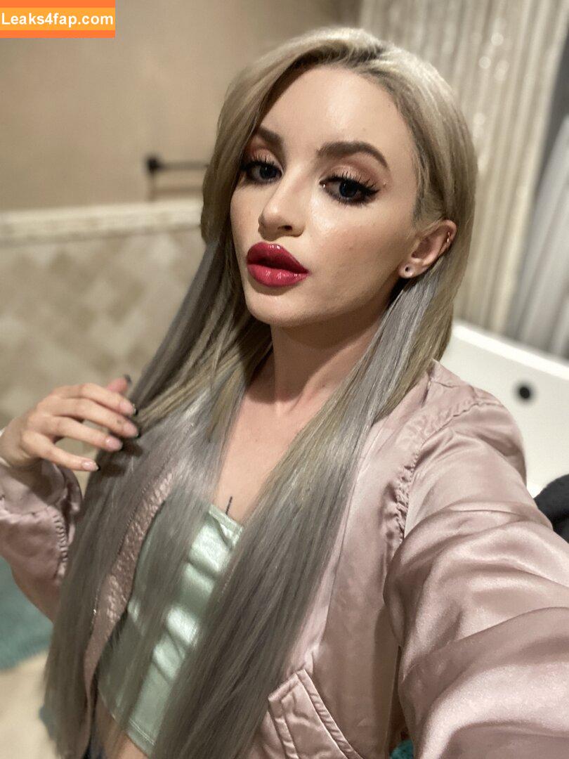 Lola Fae / dominalolafae / lolafae / lolafaexxx leaked photo photo #0053