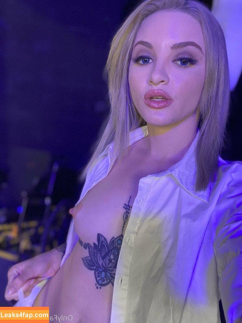 Lola Fae / dominalolafae / lolafaexxx leaked photo photo #0943