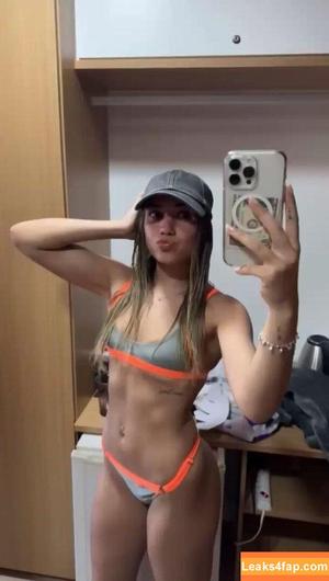 Lola Tomaszeuski photo #0005