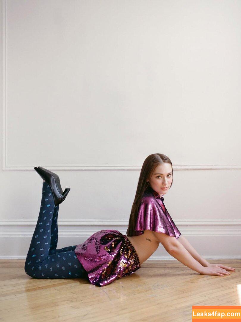 Lola Tung / lola.tung leaked photo photo #0052