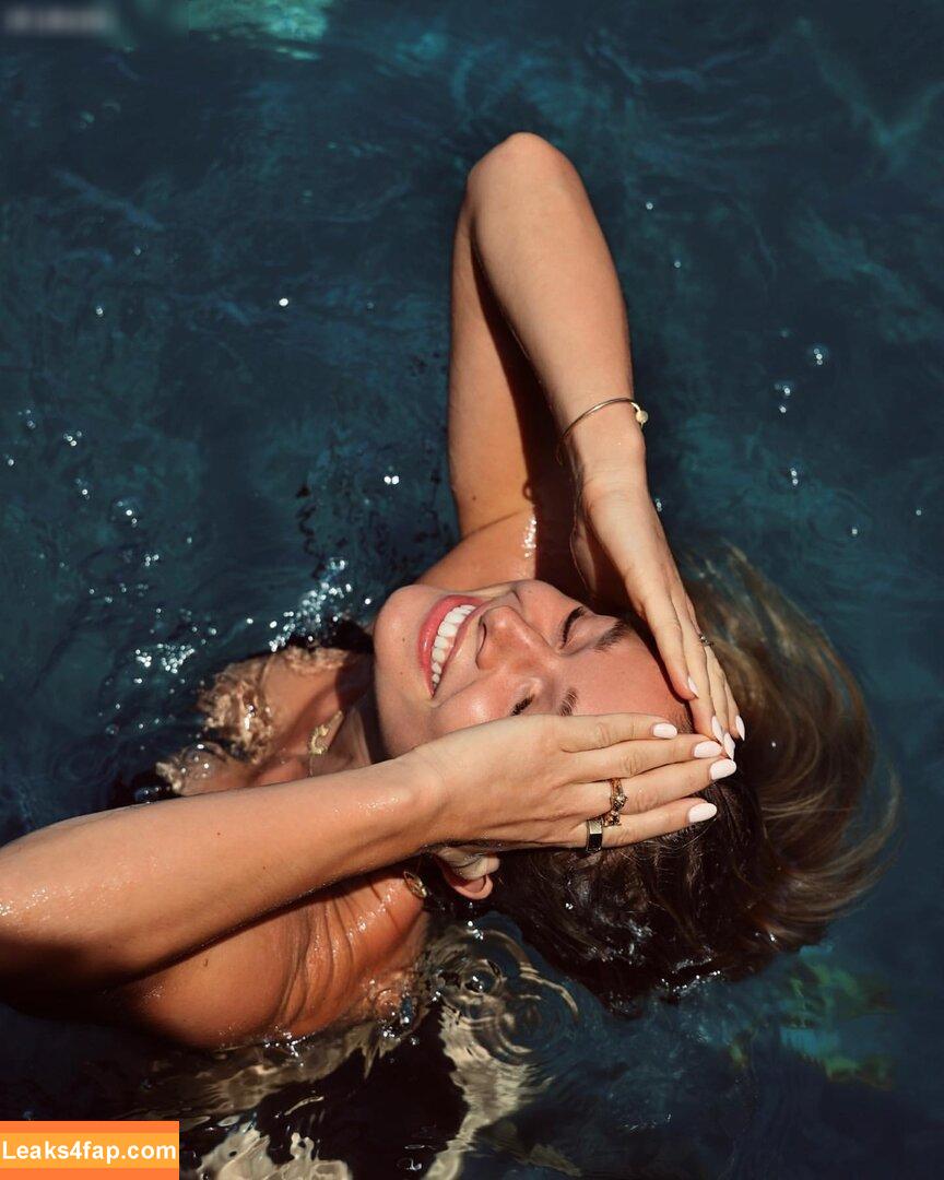 Lola Weippert / lolaweippert слитое фото фото #0383