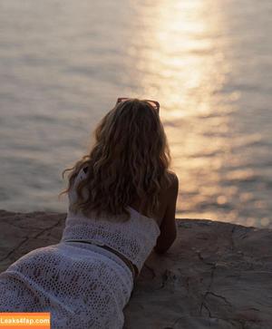 Lola Weippert photo #0091