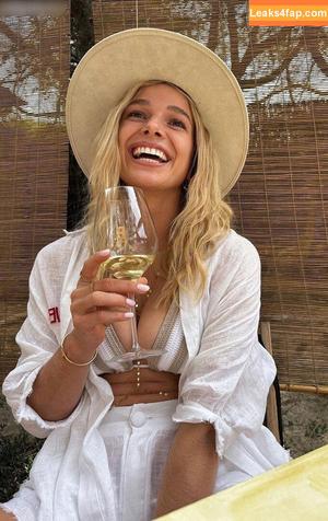 Lola Weippert photo #0095