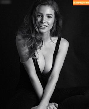 Lola Weippert photo #0149