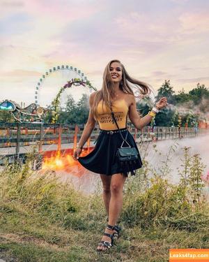 Lola Weippert photo #0396