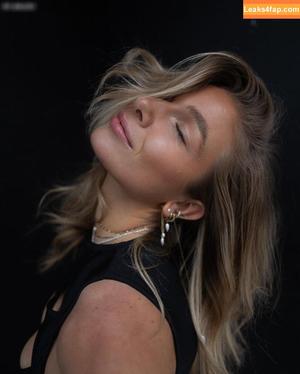Lola Weippert photo #0417