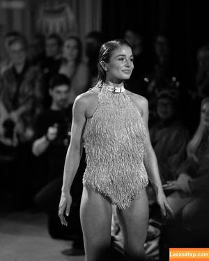 Lola Weippert photo #0522