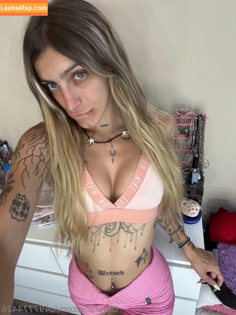 lolaaaesx2006 / iamlinaawom leaked photo photo #0010