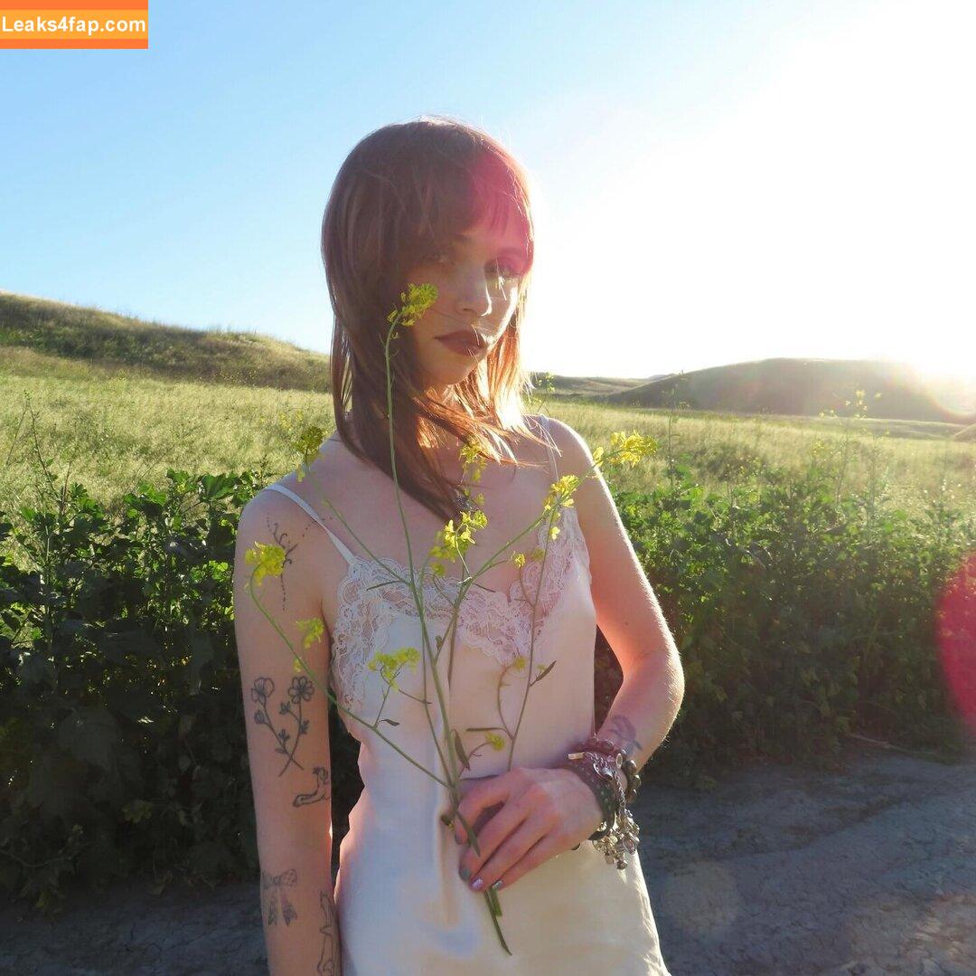 lolabllue / iused2bethehorsegirl leaked photo photo #0069