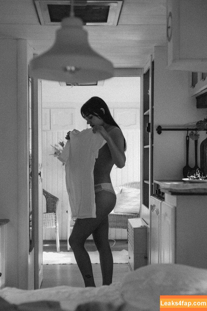 Loless / lorie_lessard слитое фото фото #0012