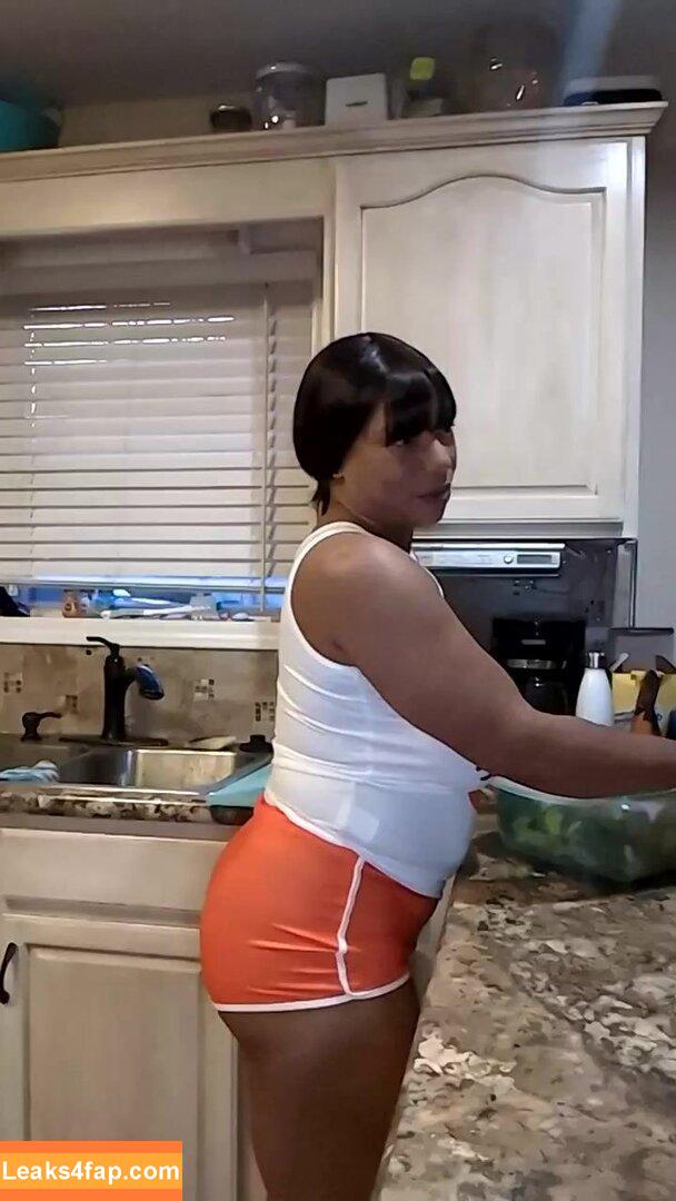 lollipop_lioness /  leaked photo photo #0011