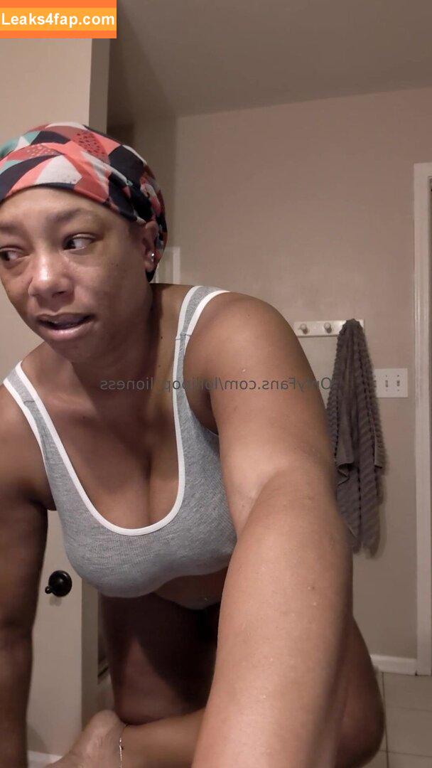 lollipop_lioness /  leaked photo photo #0014