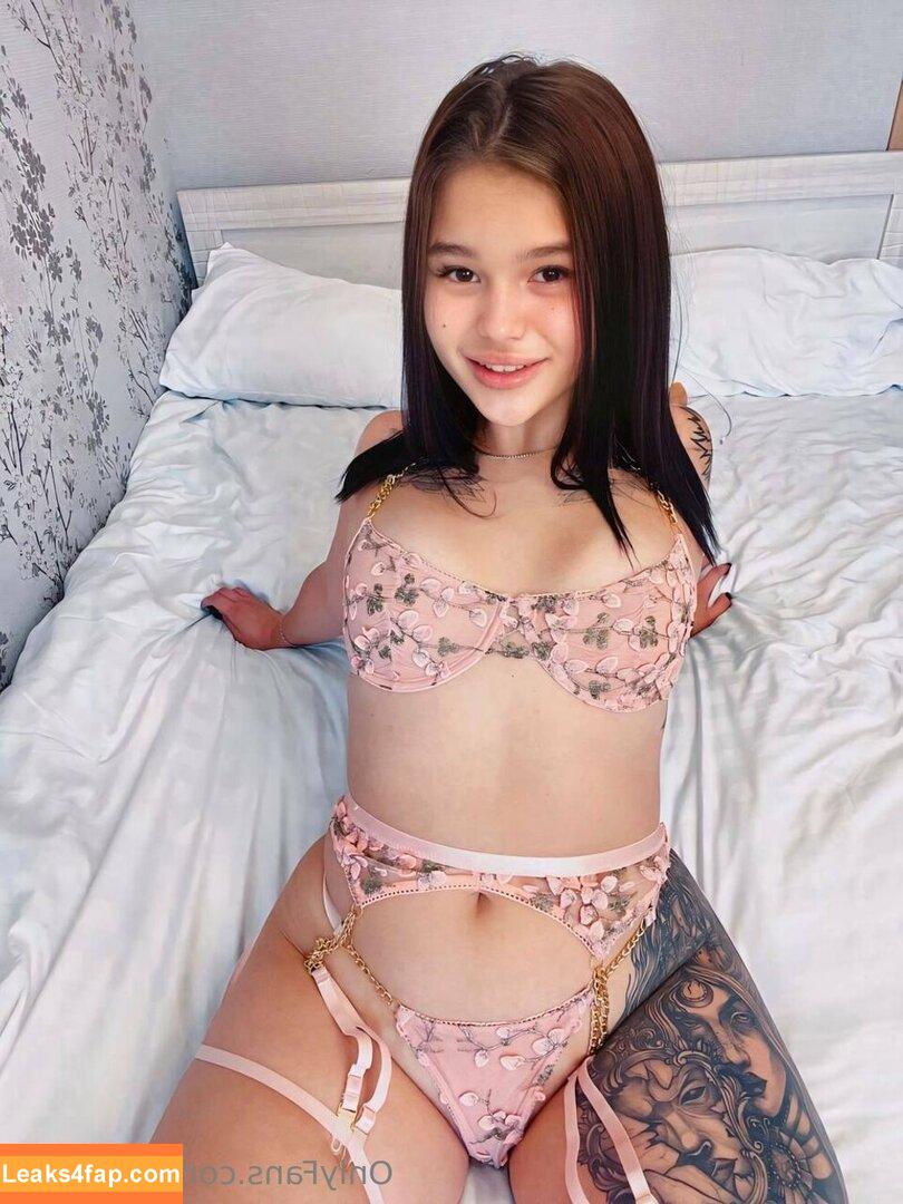 lolly_kiss / lollykiss42 leaked photo photo #0598