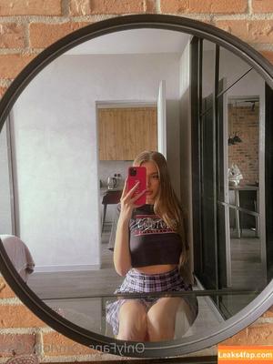 lolly_kiss photo #0003