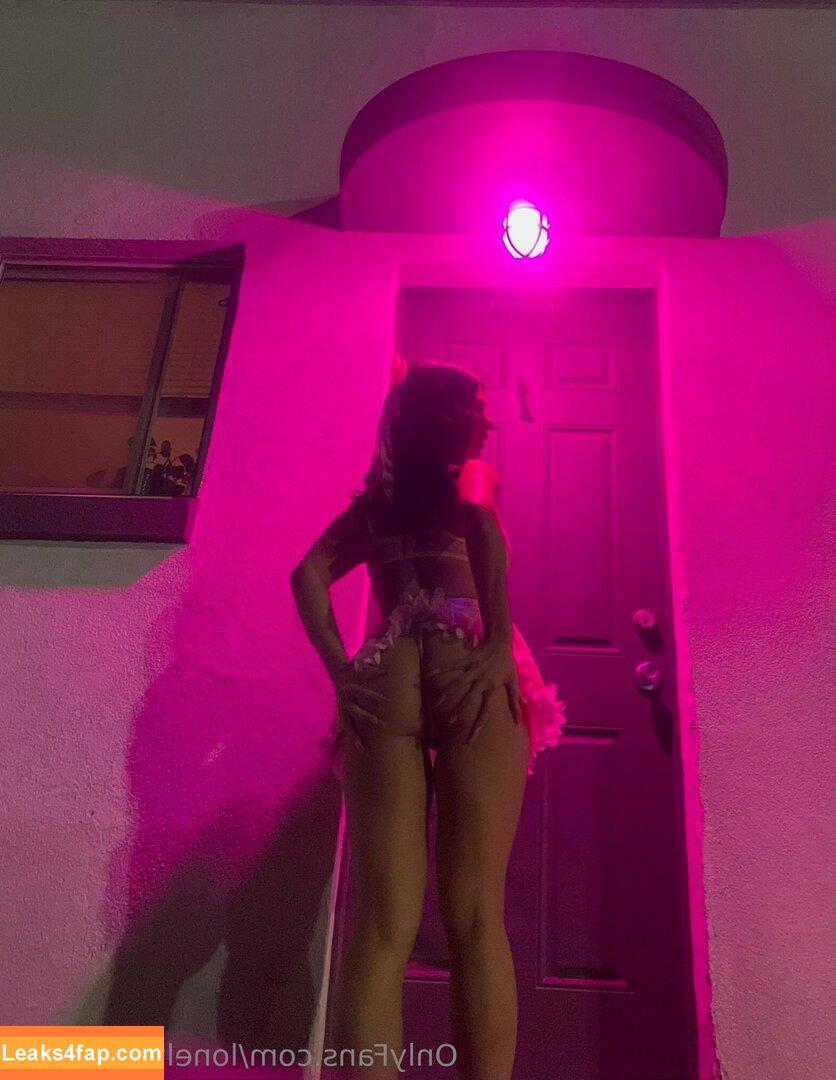 lonelykloiloveli / ilovelonely_ leaked photo photo #0012