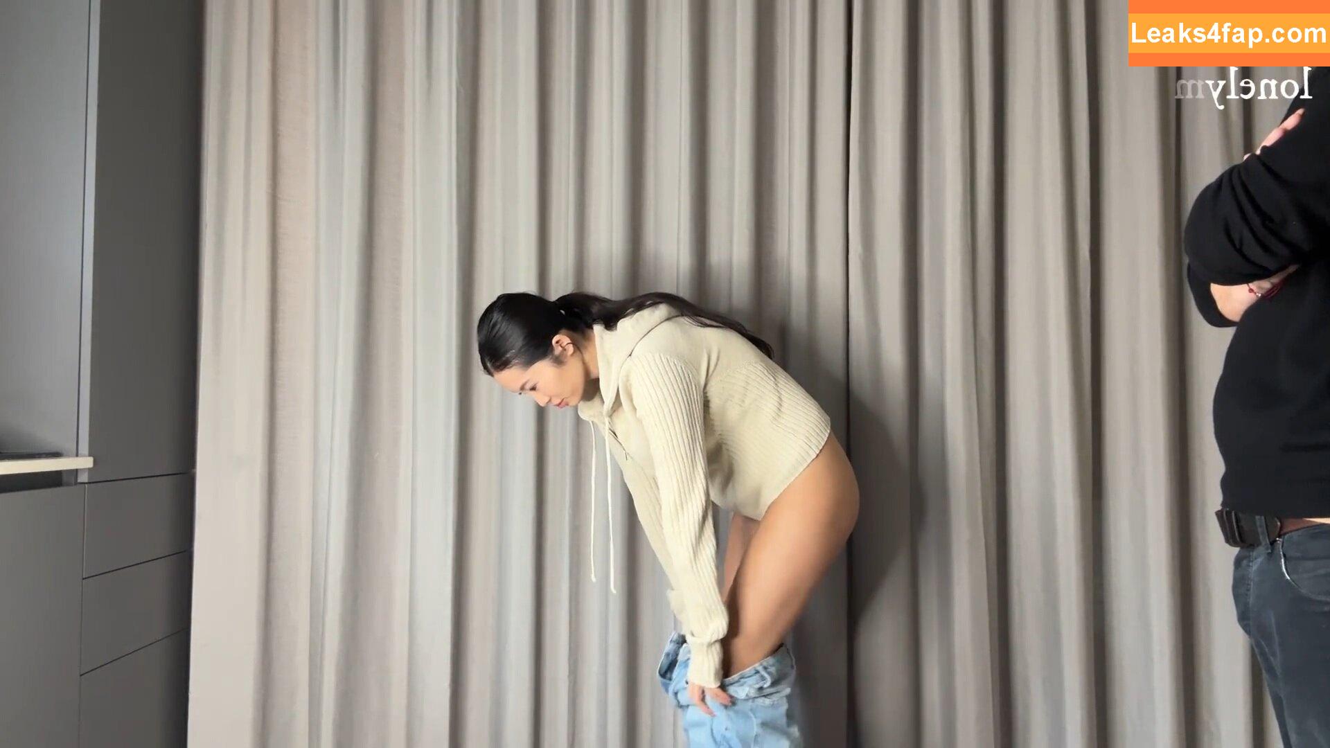 LonelyMeow / miamia_oo leaked photo photo #0319