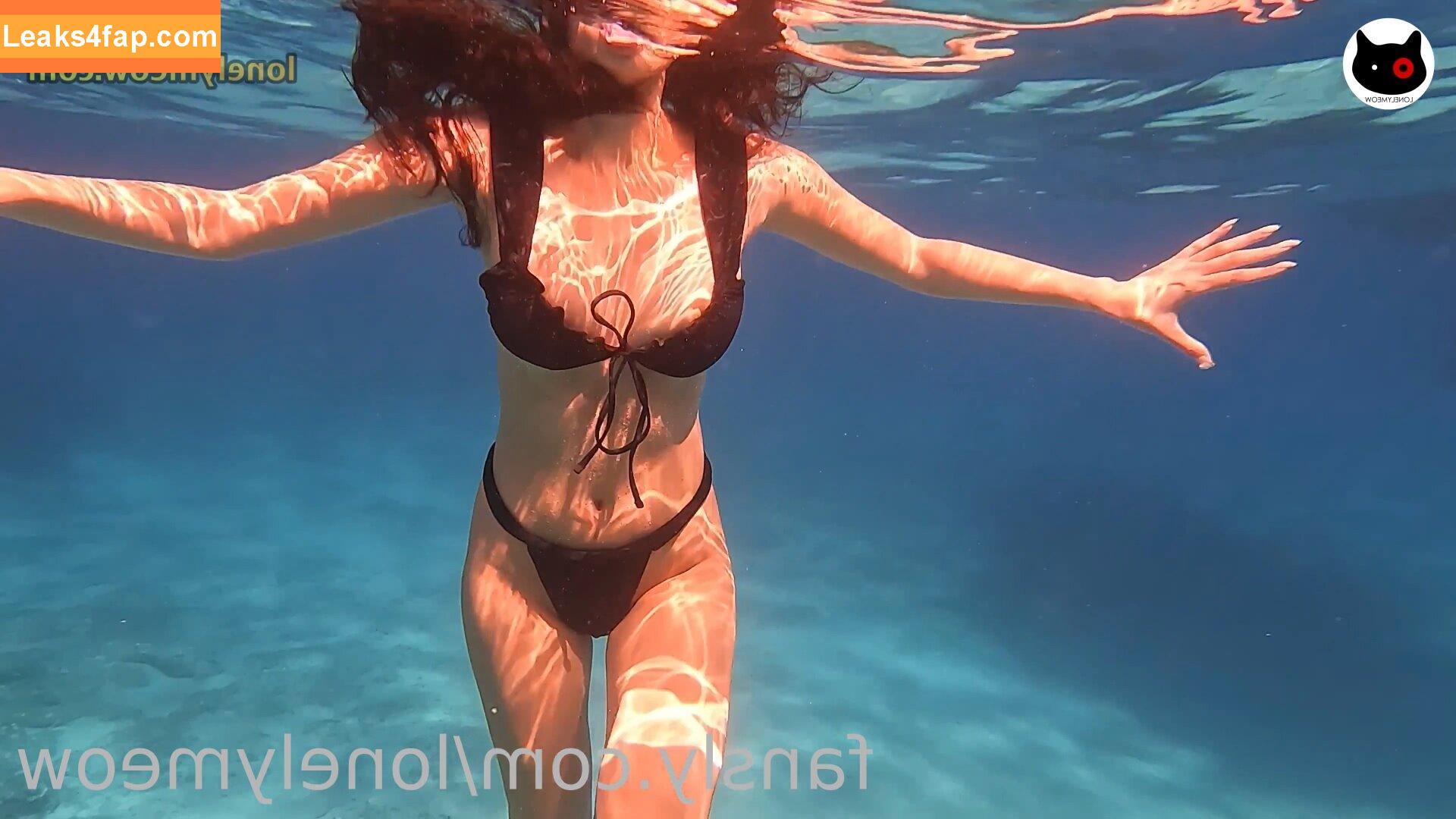 LonelyMeow / meow_lonely / miamia_oo leaked photo photo #0445