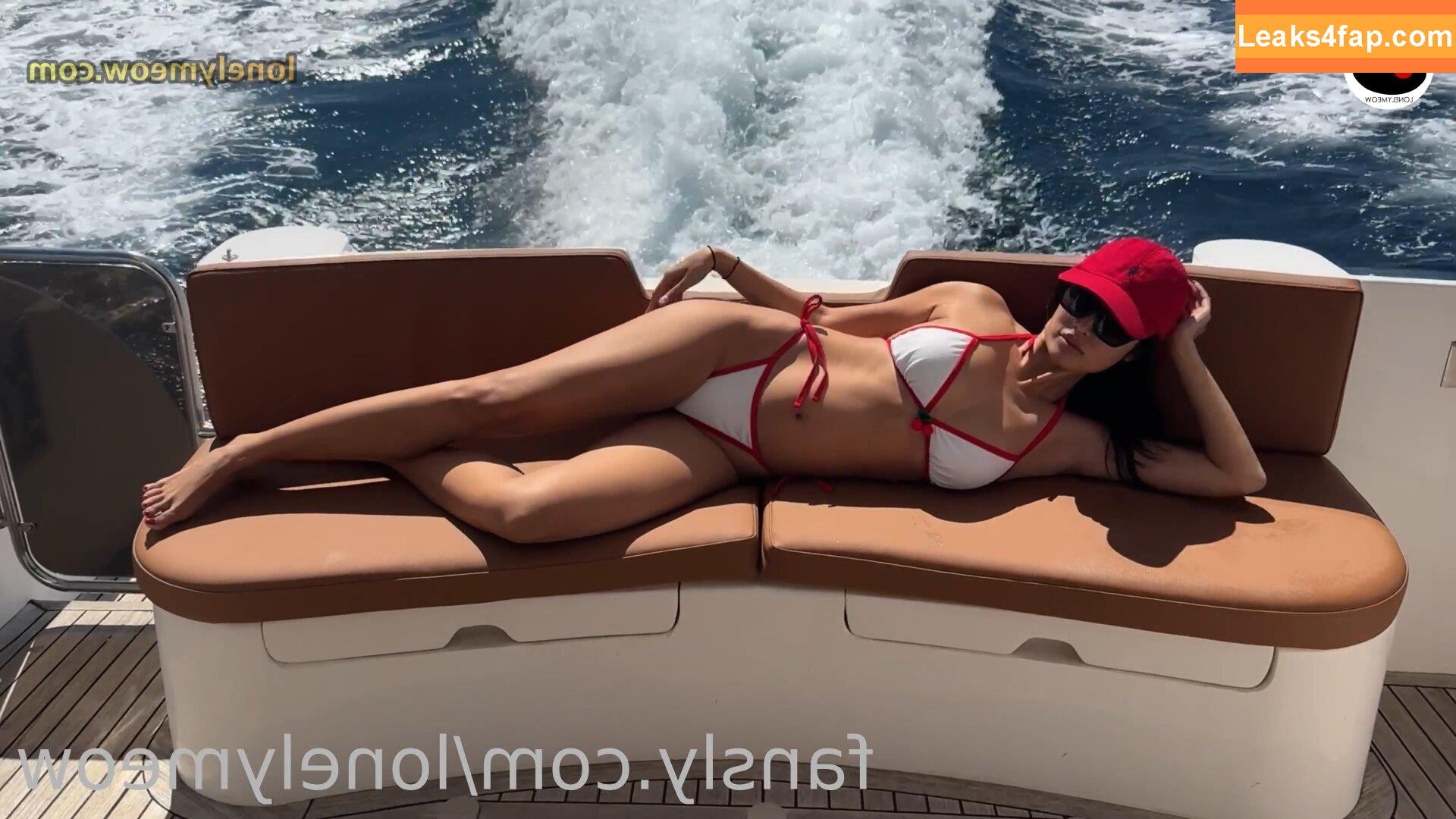 LonelyMeow / meow_lonely / miamia_oo слитое фото фото #0450