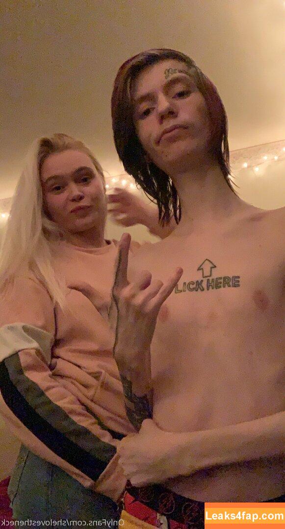 Long Neck / DaddyLongNeck / damnlongneck / shelovestheneck leaked photo photo #0027