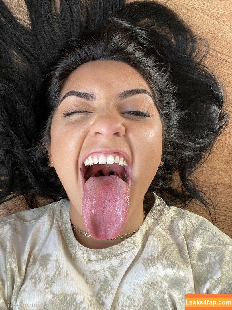 Long Tongue Fetish / _longtonguelewis / diqueentongue / longtonguelewis leaked photo photo #0135