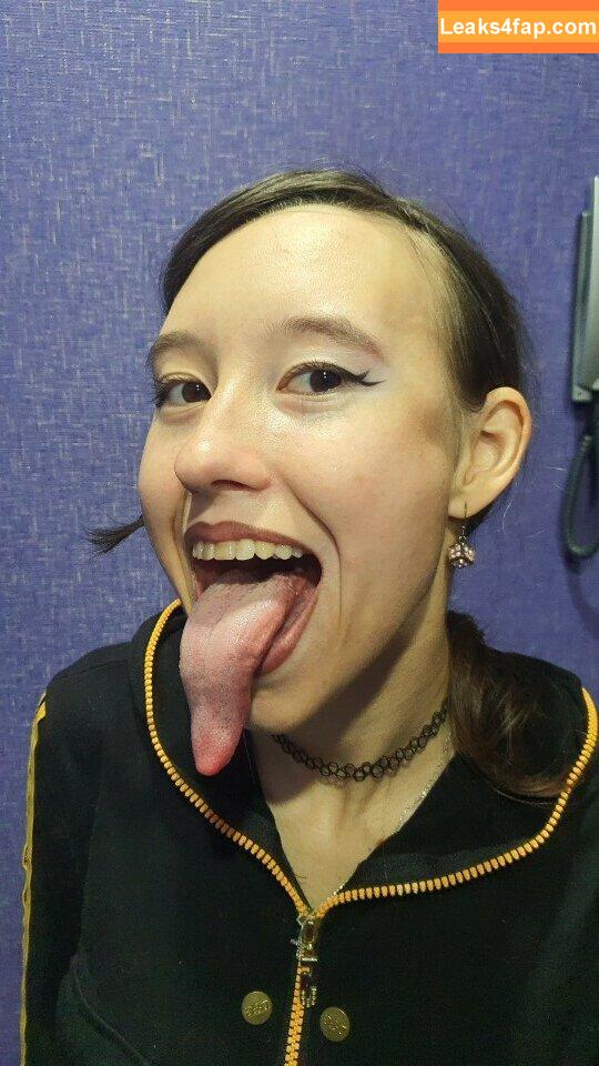 Long Tongue Fetish / _longtonguelewis / diqueentongue / longtonguelewis leaked photo photo #0294