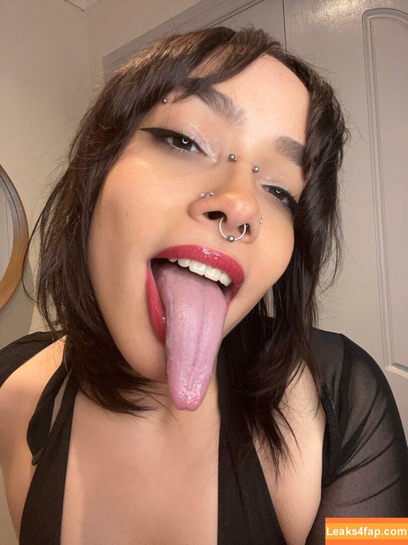 Long Tongue Fetish / _longtonguelewis / diqueentongue / longtonguelewis leaked photo photo #0334