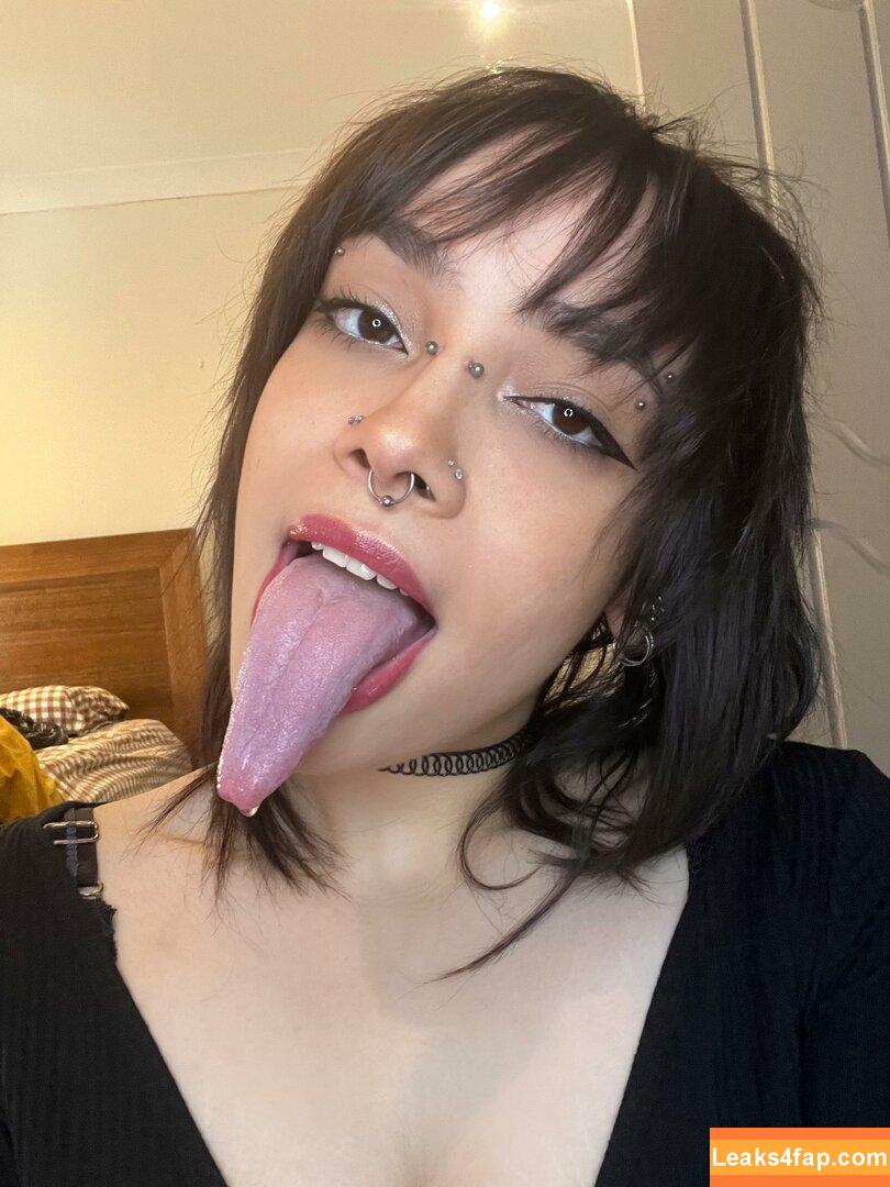 Long Tongue Fetish / _longtonguelewis / diqueentongue / longtonguelewis leaked photo photo #0338