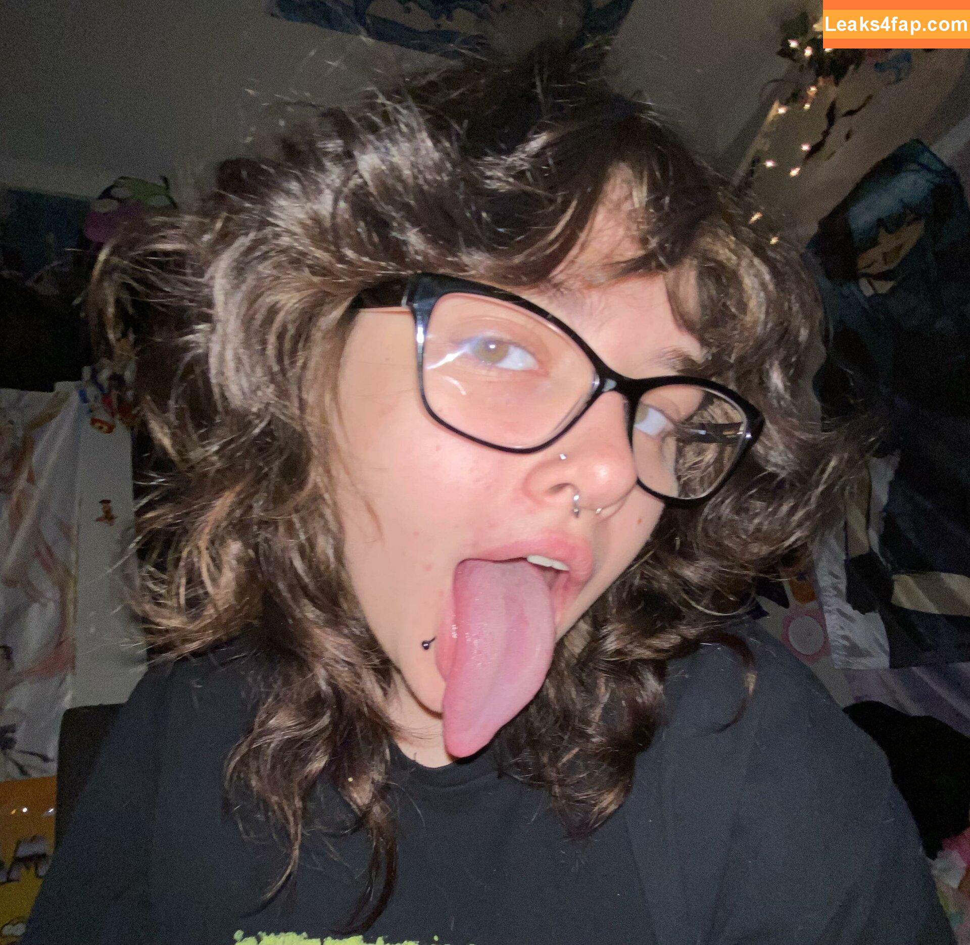 Long Tongue Fetish / _longtonguelewis / diqueentongue / longtonguelewis leaked photo photo #0352