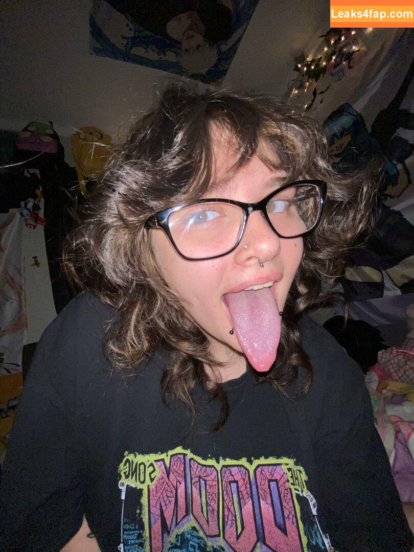 Long Tongue Fetish / _longtonguelewis / diqueentongue / longtonguelewis leaked photo photo #0367