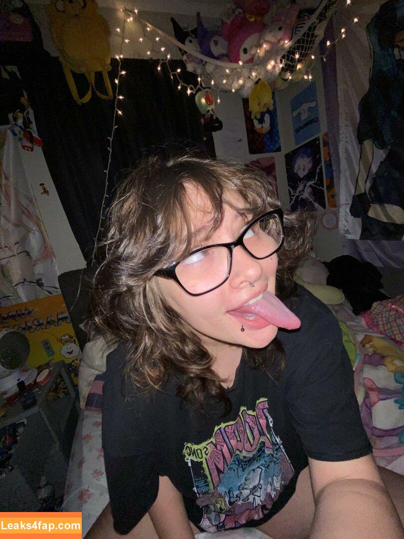 Long Tongue Fetish / _longtonguelewis / diqueentongue / longtonguelewis leaked photo photo #0368