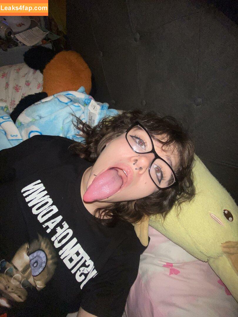 Long Tongue Fetish / _longtonguelewis / diqueentongue / longtonguelewis leaked photo photo #0378