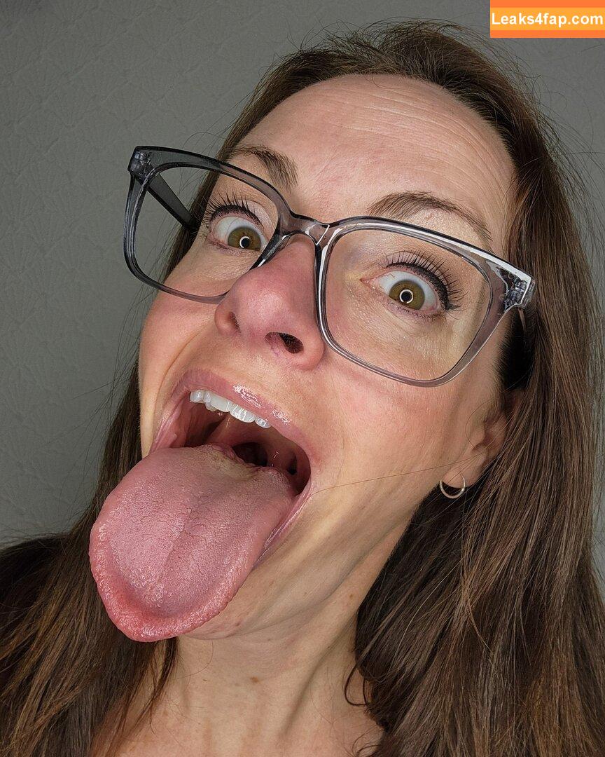 Long Tongue Fetish / _longtonguelewis / diqueentongue / longtonguelewis leaked photo photo #0456