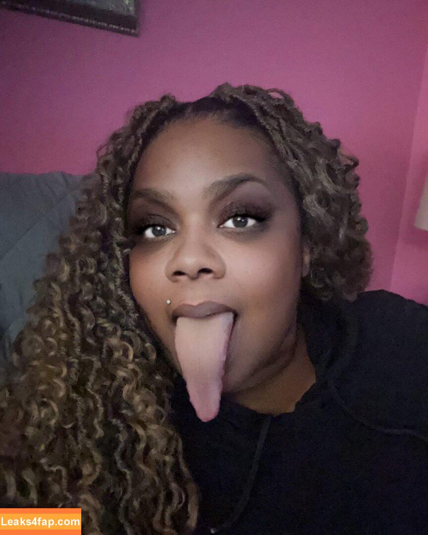 Long Tongue Fetish / _longtonguelewis / diqueentongue / longtonguelewis leaked photo photo #0461