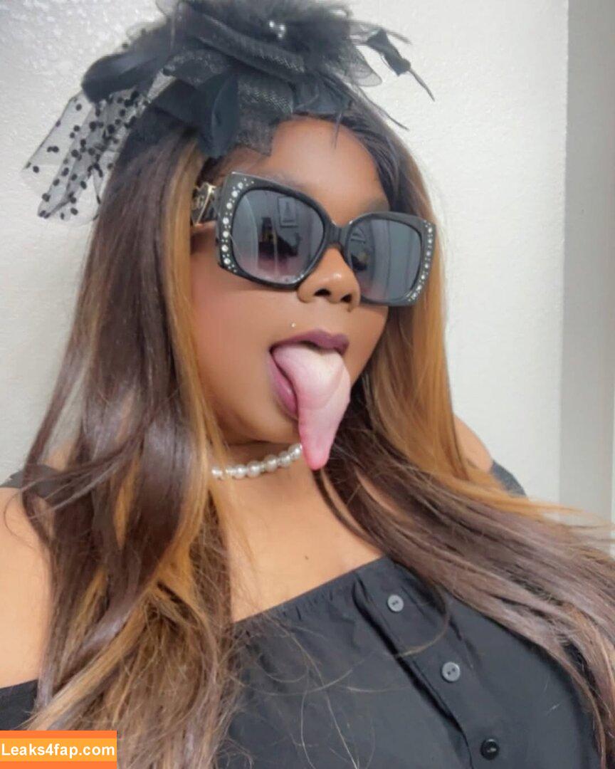 Long Tongue Fetish / _longtonguelewis / diqueentongue / longtonguelewis leaked photo photo #0463