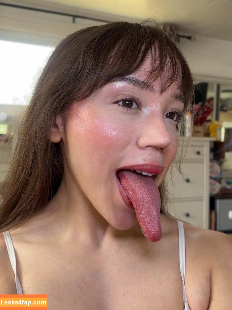 Long Tongue Fetish / _longtonguelewis / diqueentongue / longtonguelewis leaked photo photo #0468