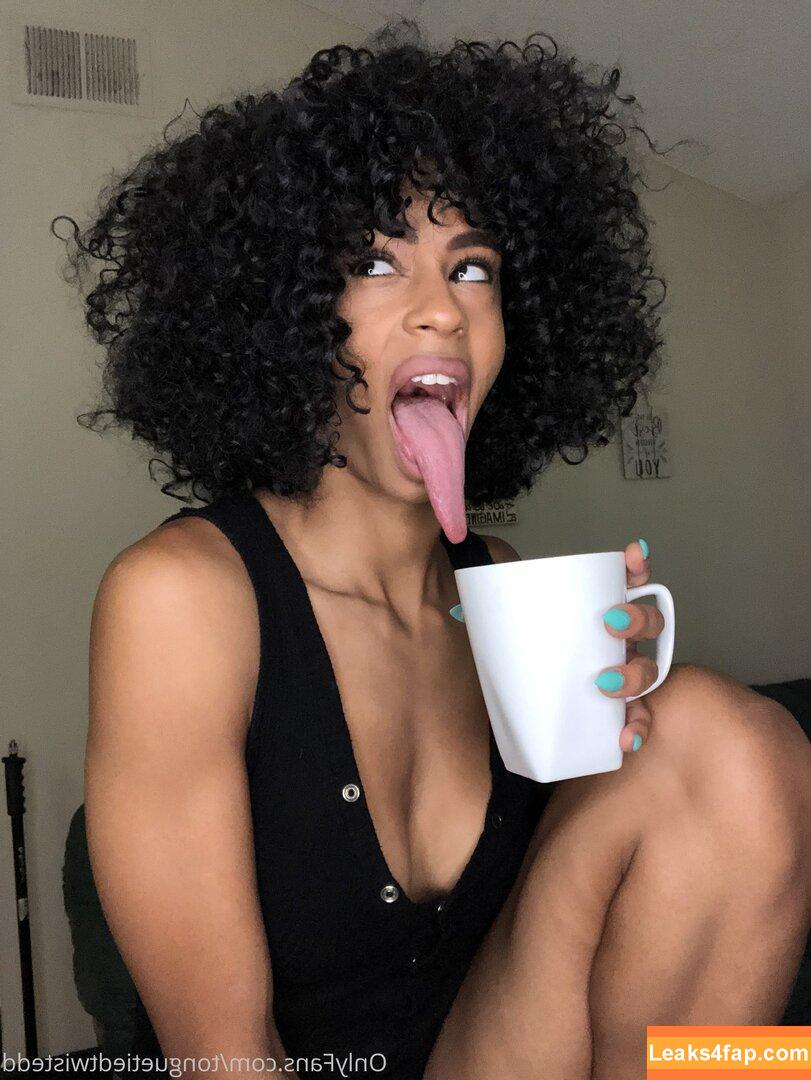 Long Tongue Fetish / _longtonguelewis / diqueentongue / longtonguelewis leaked photo photo #0495