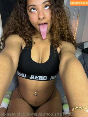 Long Tongue Fetish photo #0085