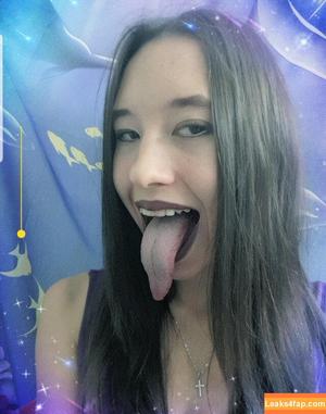 Long Tongue Fetish фото #0300