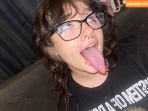 Long Tongue Fetish photo #0370