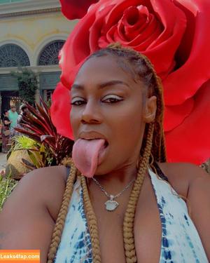 Long Tongue Fetish фото #0445
