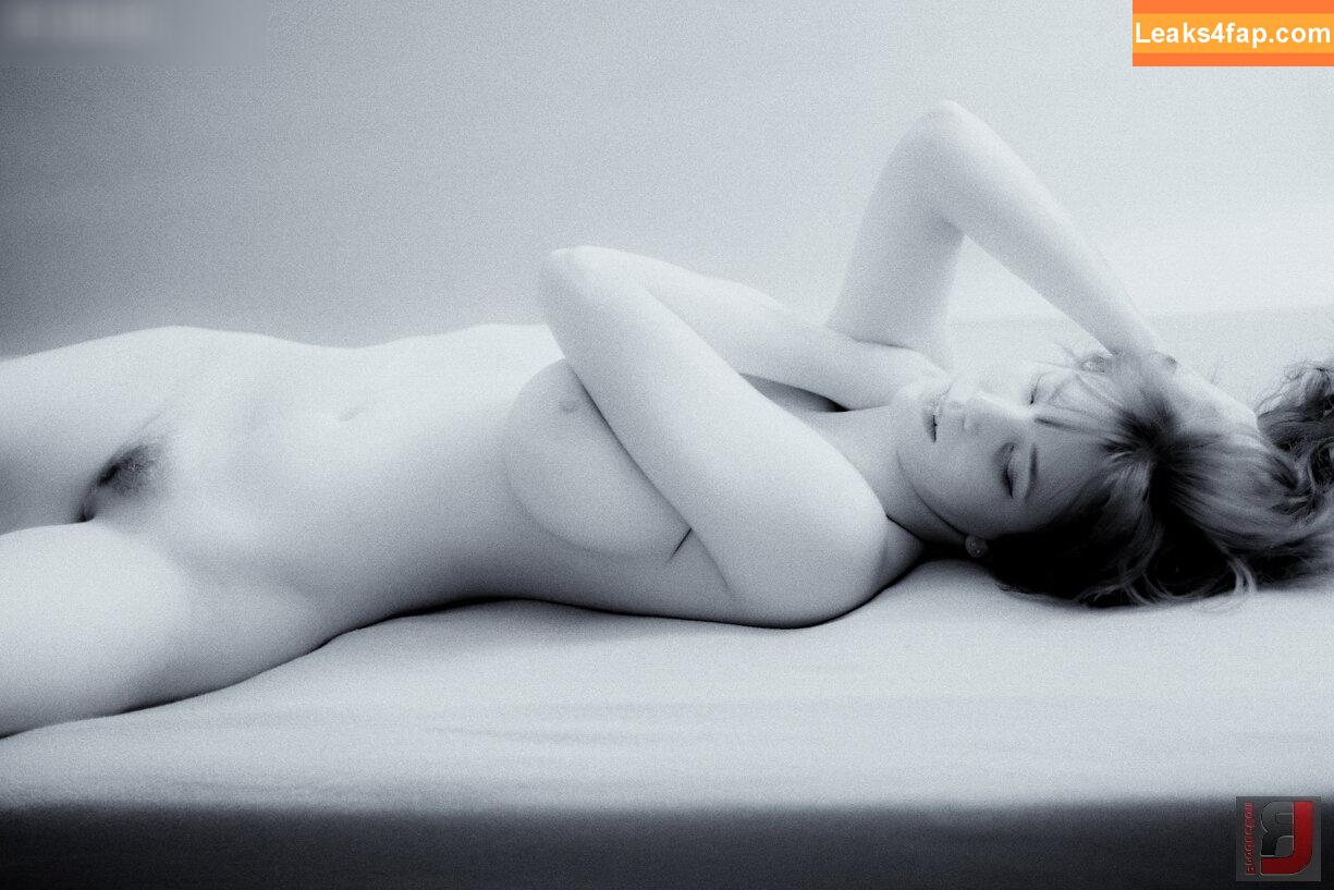 loona_lexxington /  leaked photo photo #0081