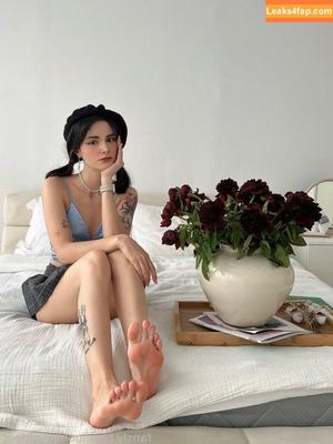 Loonassoftfeet photo #1430